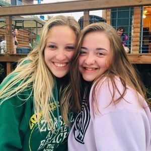 Meet your Posher, Phoenix